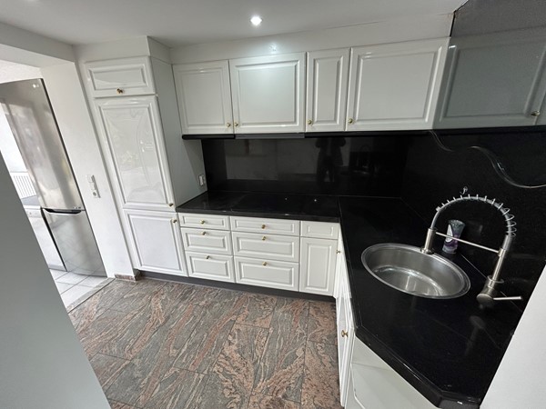 Medium property photo - Heiveldplein 6, 6466 AX Kerkrade
